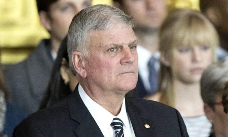 Franklin Graham insists he’s not ‘anti-gay’ after police refuse his dinner invite – Yahoo Eurosport UK Franklin Graham insists he’s not ‘anti-gay’ after police refuse his dinner invite – Yahoo Eurosport UK